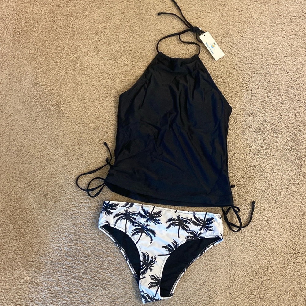 ☀️NWT, Swim suit